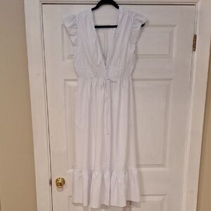 HALARA White Ruffle Sleeve Dress